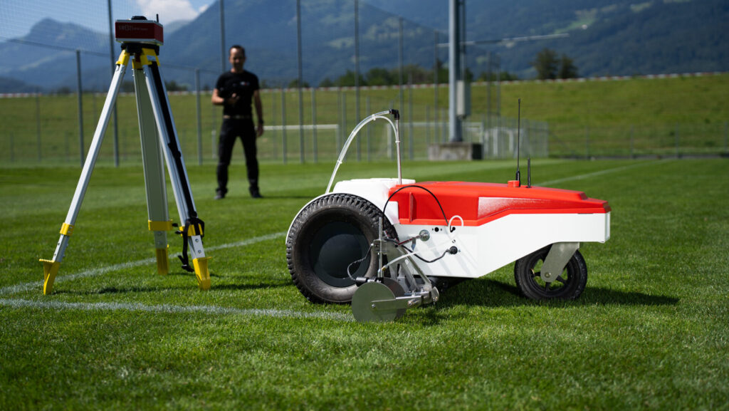 Swozi autonomous Robot line marker